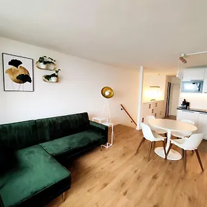 2-zimmer Wohnung, Pools, Sauna Und Balkon Apartment